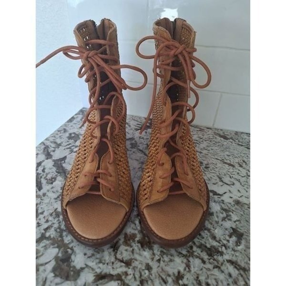 Vera Cruz leather open toe boots Artisans Sundance size 37